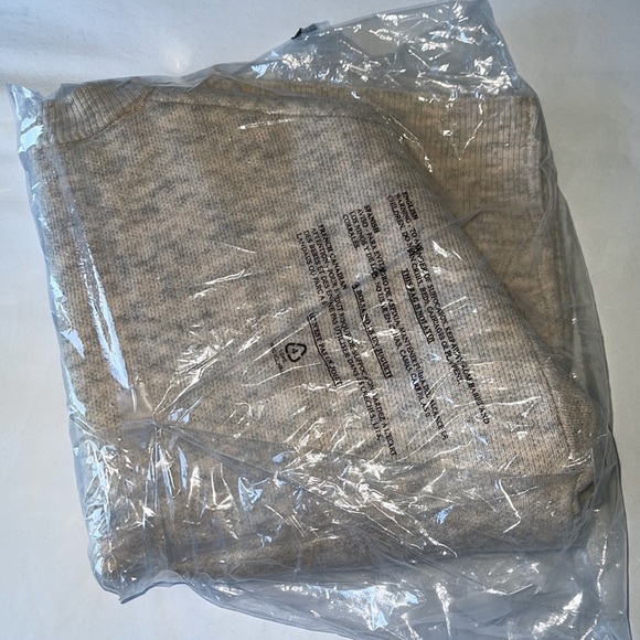 Maddie Pullover Sweater, New - Picture 7 of 7